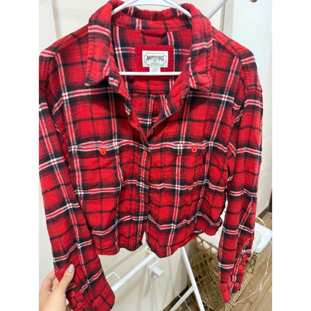 Lumberjack Red Black Plaid Outdoors Cropped Flannel American Eagle Size Medium - Picture 3 of 4